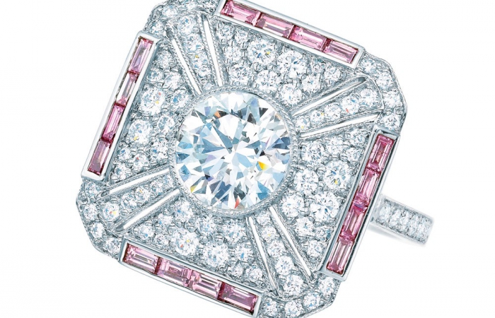 蒂芙尼BLUE BOOK高级珠宝铂金镶白钻和粉钻戒指