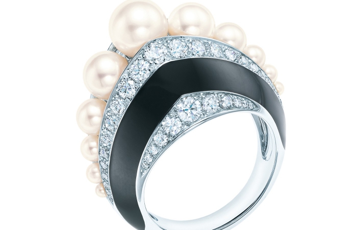 蒂芙尼铂金镶嵌珍珠和钻石戒指