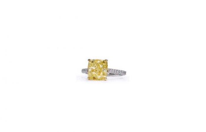 蒂芙尼铂金及18K黄金镶嵌浓彩黄钻及钻石戒指