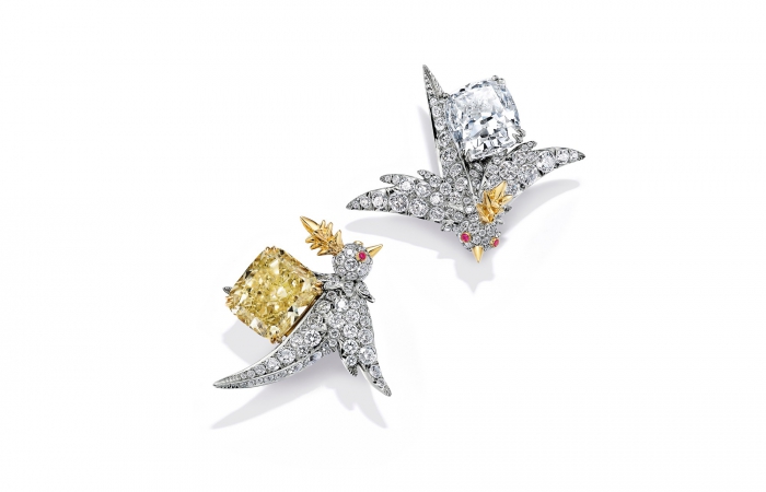蒂芙尼史隆伯杰系列铂金及18K黄金镶嵌重逾5克拉钻石，重逾6克拉浓彩黄钻，粉色蓝宝石及钻石“石上鸟”耳环