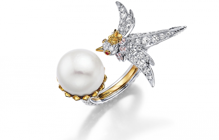蒂芙尼史隆伯杰系列18K黄金及铂金镶嵌淡奶油色纽扣形天然野生珍珠，彩粉钻，钻石及红宝石戒指