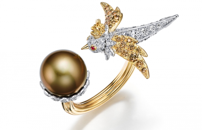 蒂芙尼史隆伯杰系列18K黄金及铂金镶嵌香槟色半巴洛克天然野生珍珠，香槟色钻石，钻石及红宝石戒指