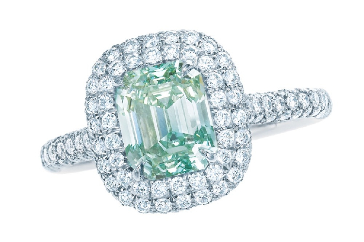 蒂芙尼BLUE BOOK高级珠宝祖母绿形切割浓彩绿钻