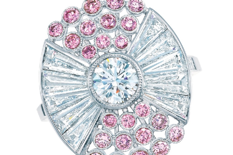 蒂芙尼BLUE BOOK高级珠宝铂金镶白钻和粉钻戒指
