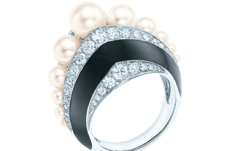 蒂芙尼铂金镶嵌珍珠和钻石戒指