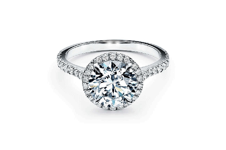 蒂芙尼订婚钻戒铂金镶嵌圆形明亮式切割钻石订婚钻戒