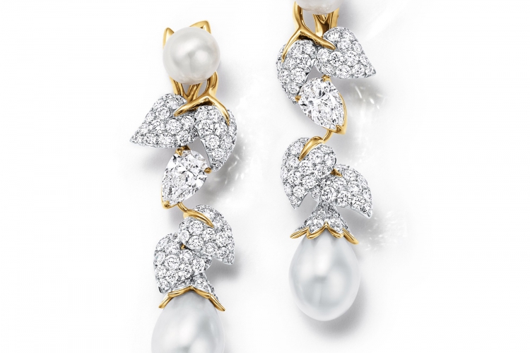 蒂芙尼史隆伯杰系列18K黄金及铂金镶嵌白色水滴形、白色纽扣形天然野生珍珠及钻石垂坠耳环