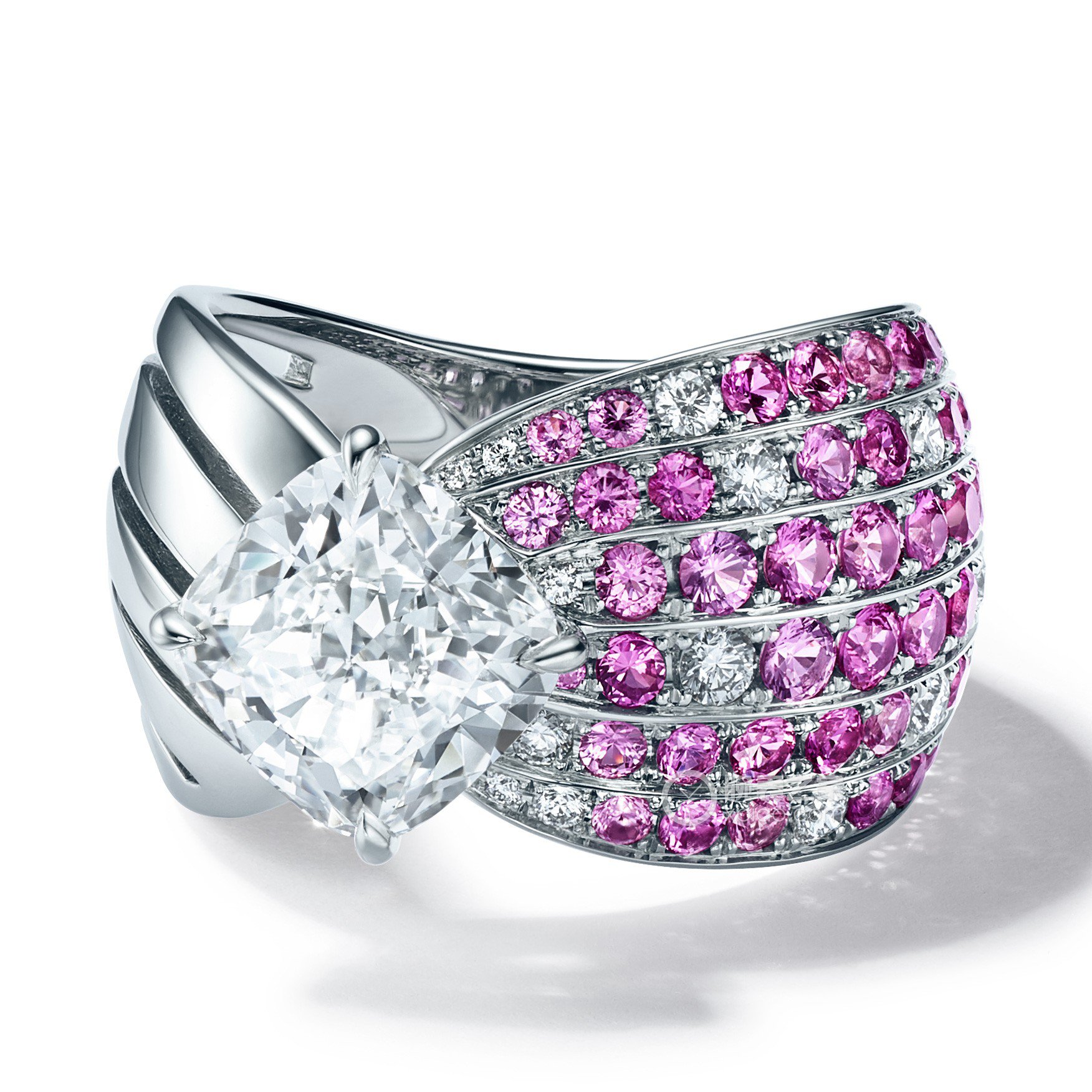 高清图|蒂芙尼订婚戒指Tiffany® Setting钻戒戒指图片4|腕表之家-珠宝