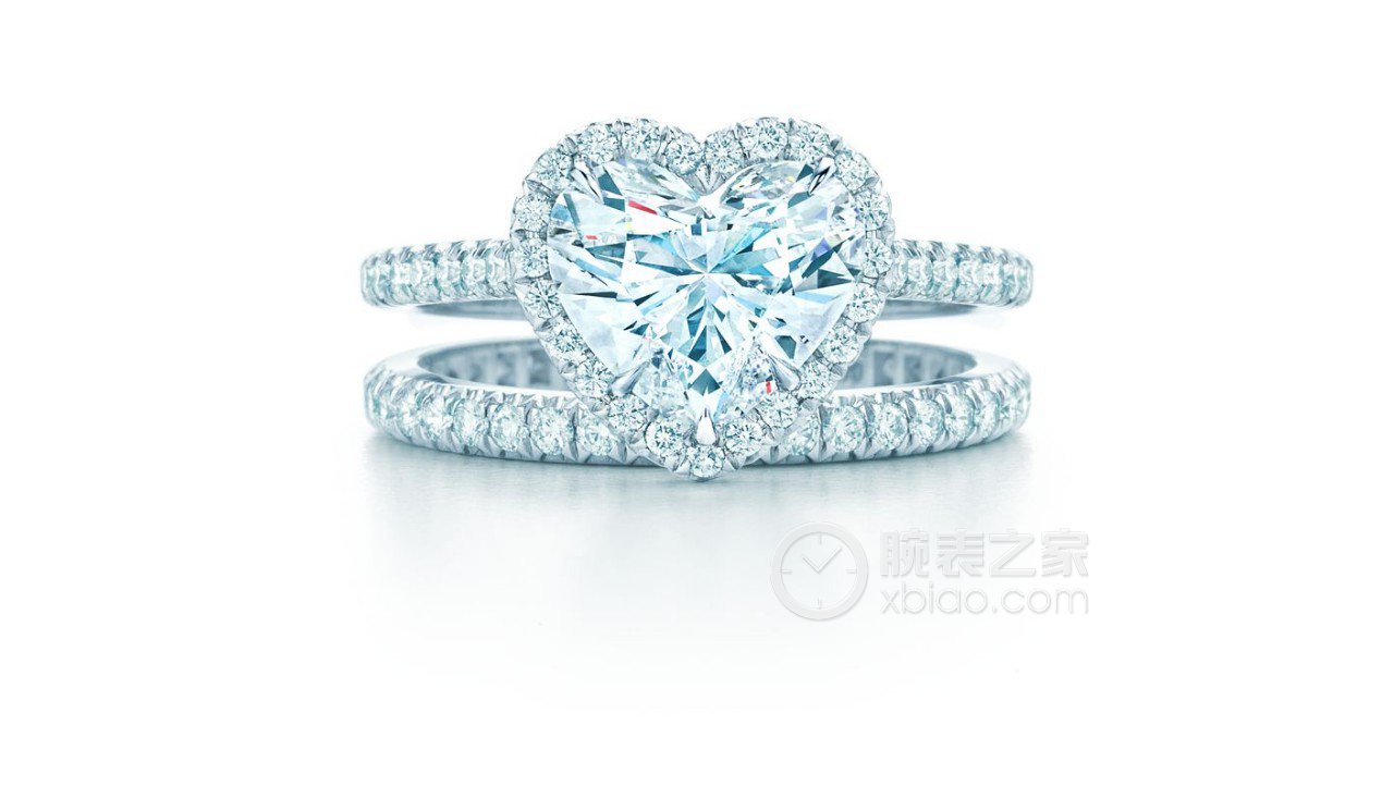 蒂芙尼订婚钻戒铂金镶钻戒圈，珠链式边镶钻石环绕心形主钻订婚钻戒戒指
