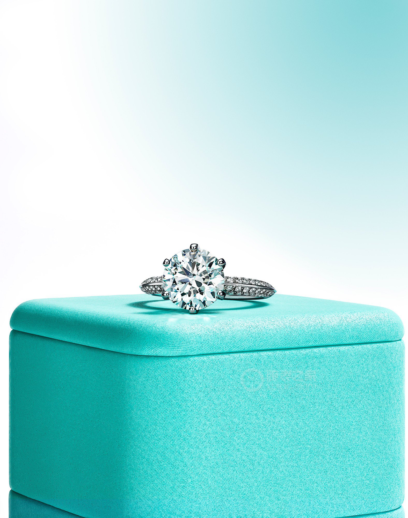 蒂芙尼订婚钻戒铂金铺镶钻石戒圈六爪镶嵌订婚钻戒戒指
