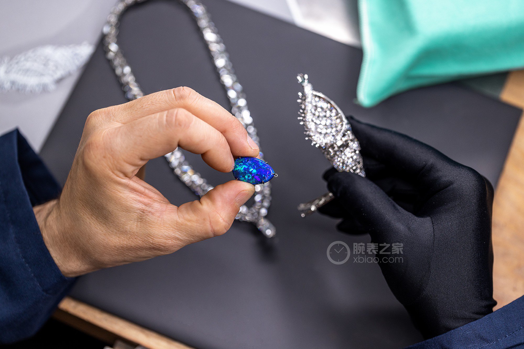 蒂芙尼BLUE BOOK高级珠宝铂金镶嵌黑色欧泊及钻石项链项链