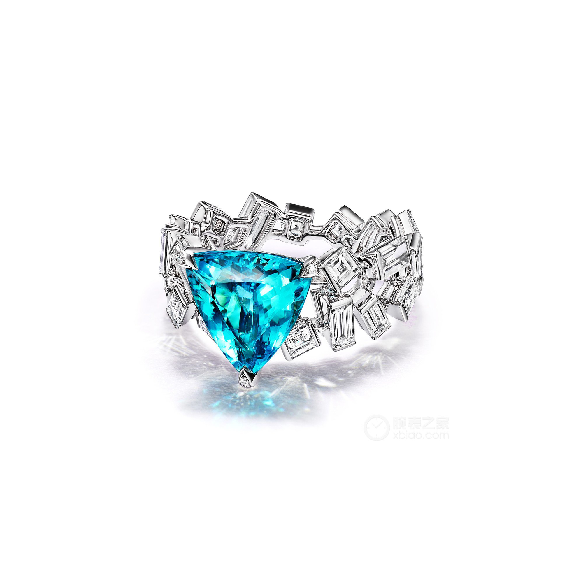 蒂芙尼BLUE BOOK高级珠宝18K白金镶嵌一颗重逾2克拉的帕拉依巴碧玺及钻石戒指戒指