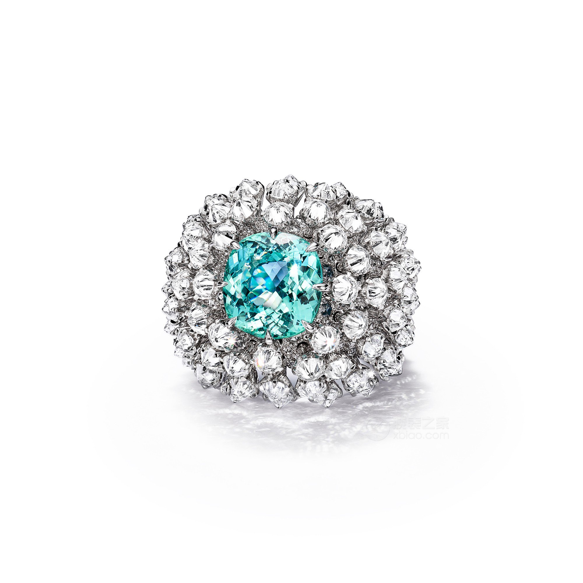 蒂芙尼BLUE BOOK高级珠宝18K白金镶嵌一颗重逾10克拉的蓝色铜锂碧玺，绿松石及钻石戒指戒指