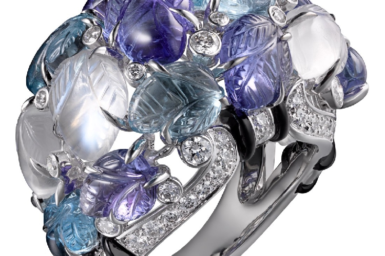 卡地亚珍贵雕刻宝石珠宝镌刻宝石戒指