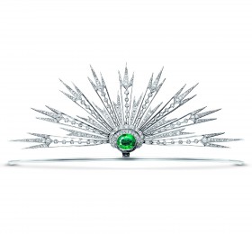 CHAUMET“旭日初升”白鹭羽饰冠冕发饰