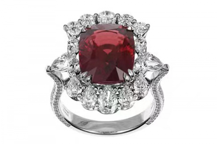 萧邦高级珠宝系列高级珠宝红钻戒指