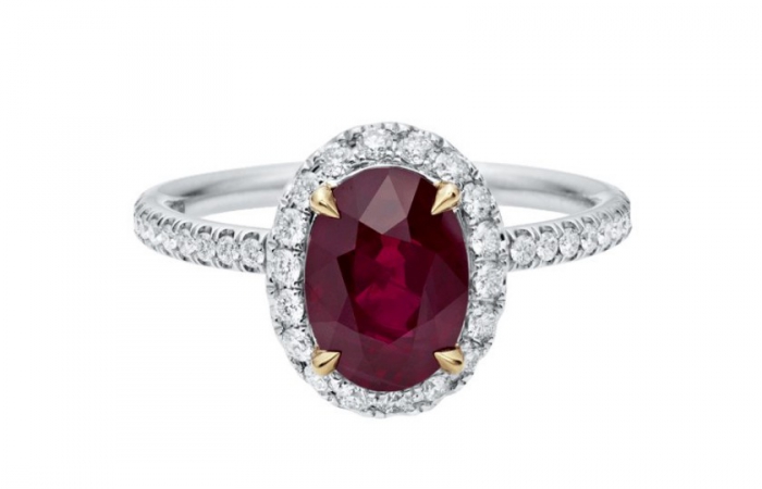 海瑞温斯顿椭圆形红宝石极细微密钉镶嵌钻石戒指