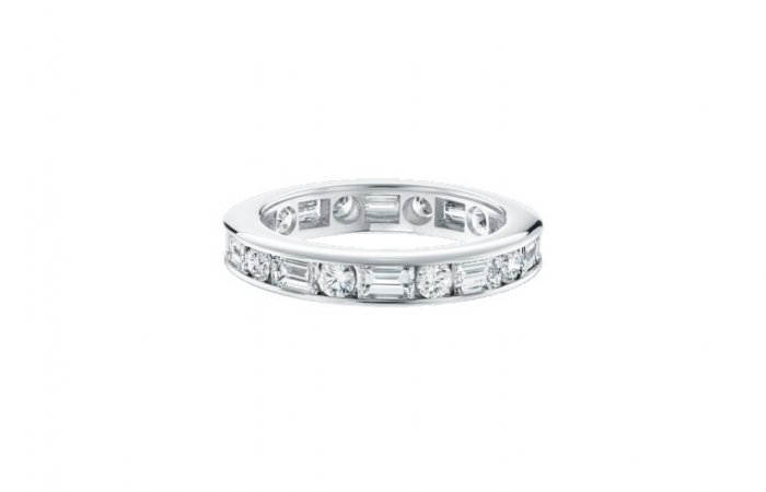 海瑞温斯顿柱镶式圆形明亮式切工钻石和长形切工钻石戒环
