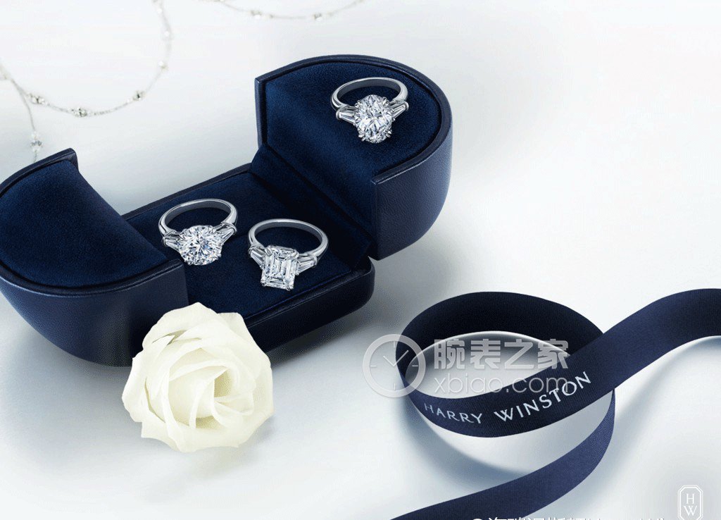 海瑞温斯顿CLASSIC WINSTON系列Classic Winston系列祖母绿型切工钻石搭配长锥形切工边钻订婚戒指戒指