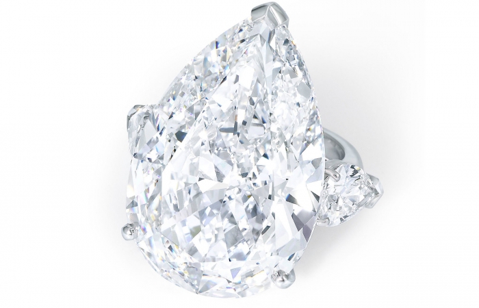 格拉夫梨形钻石戒指