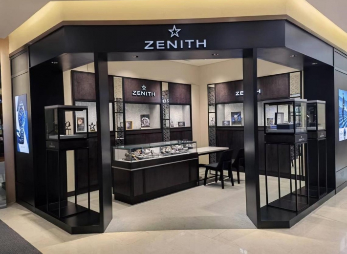 真力时乌鲁木齐世纪名表店外景