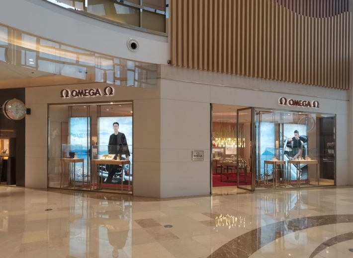 欧米茄嘉兴旗舰店（八佰伴店）外景