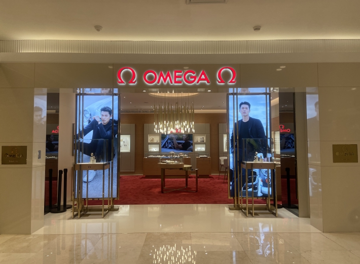欧米茄济南旗舰店（银座商城店）外景