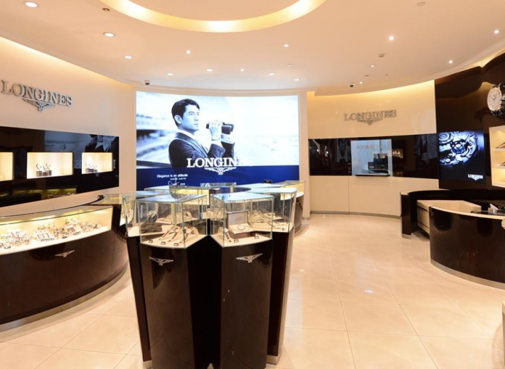 杭州浪琴直营店（湖滨店）橱窗柜台